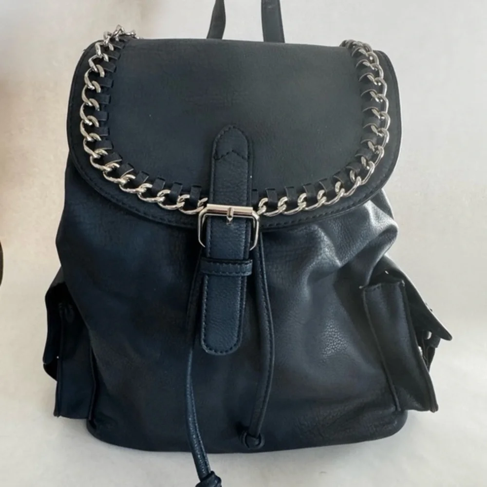 Black Rivet Navy Blue Chain-Trim Backpack